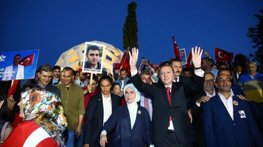 Cumhurbaşkanı Erdoğan, Şehitler Anıtı&rsquo;nın A&ccedil;ılışını Yaptı