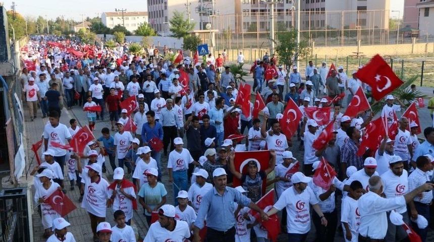 Harran&rsquo;da Binlerce Kişi Milli Birlik Y&uuml;r&uuml;y&uuml;ş&uuml;ne Katıldı