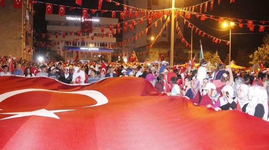 Isparta Demokrasi N&ouml;betinde