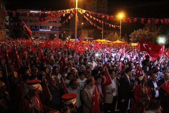 Isparta Demokrasi Nöbetinde