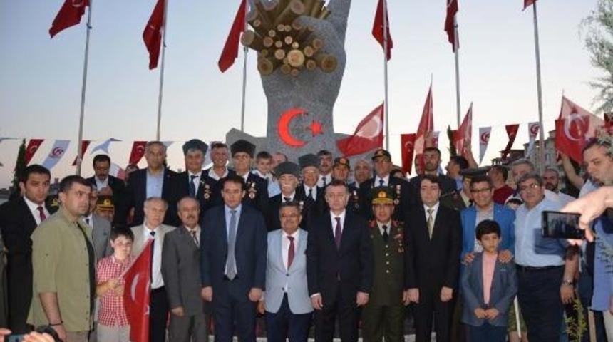 Bilecik'te 15 Temmuz Şehitler Anıtı A&ccedil;ıldı