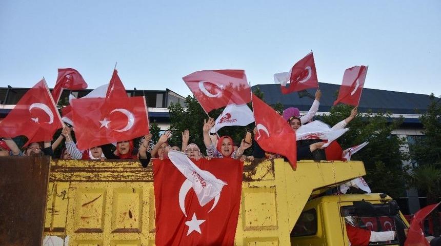 15 Temmuza Kamyonu İle Adını Yazdıran Hanım Bursa&rsquo;da Unutulmadı