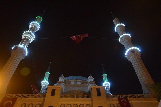 15 Temmuz’da Iğdır Meydanı Doldu Taştı