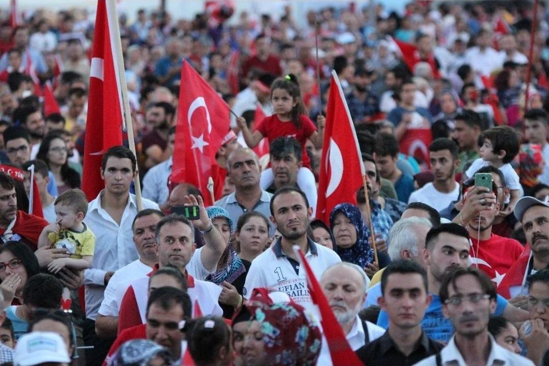 Kayseri&rsquo;de 15 Temmuz Demokrasi Ve Milli Birlik G&uuml;n&uuml; Etkinlikleri Coşkulu Ge&ccedil;ti