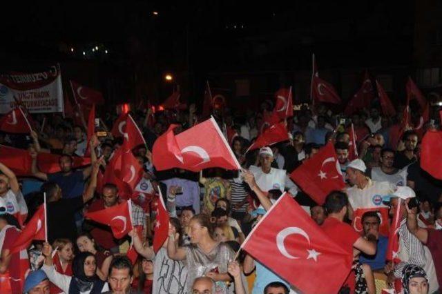 Hakkari'de 15 Temmuz Yürüyüşü