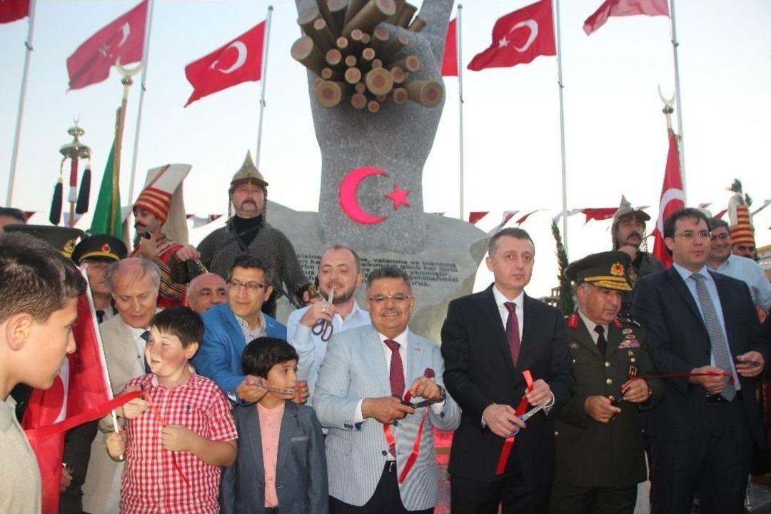 Bilecik&rsquo;te 15 Temmuz Demokrasi Ve Milli Birlik Anıtı A&ccedil;ıldı