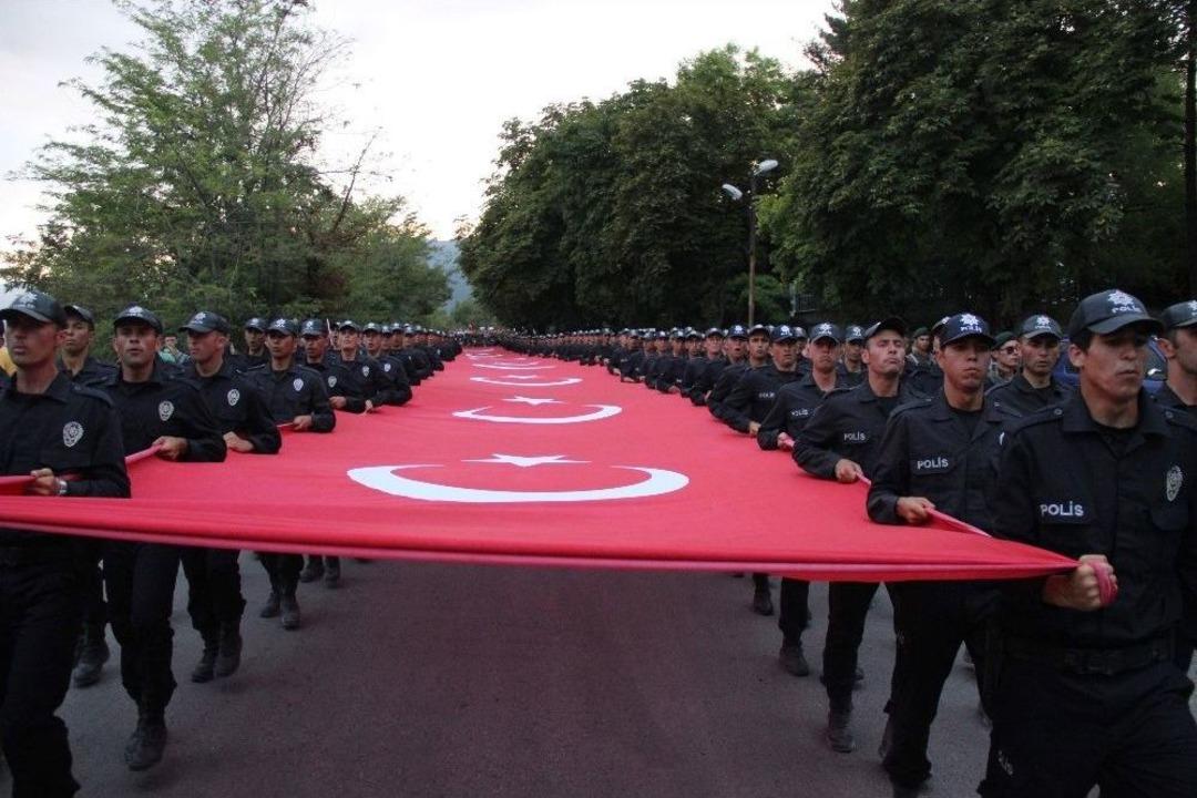 Karab&uuml;k&rsquo;te 15 Temmuz Demokrasi Ve Milli Birlik G&uuml;n&uuml; Coşkusu