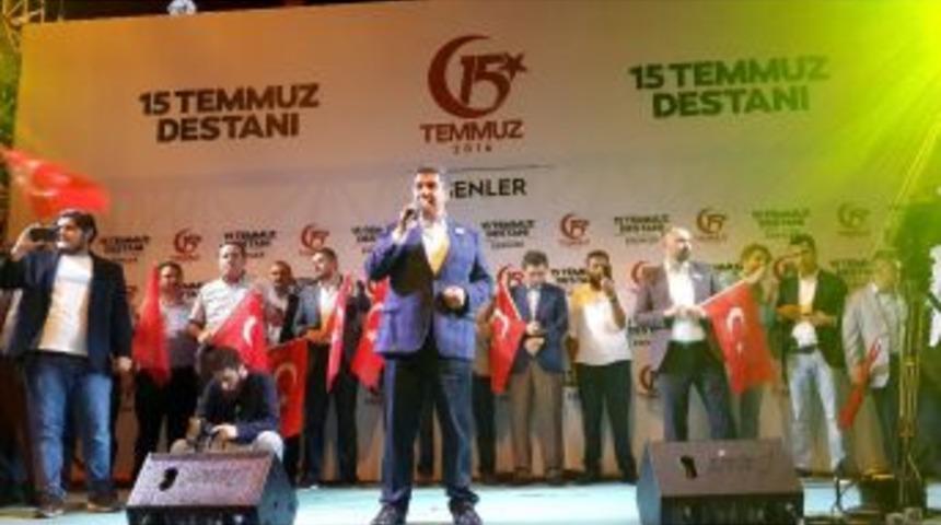 15 Temmuz&rsquo;un Yıl D&ouml;n&uuml;m&uuml;nde Binler Esenler&rsquo;de Demokrasi N&ouml;betine Katıldı