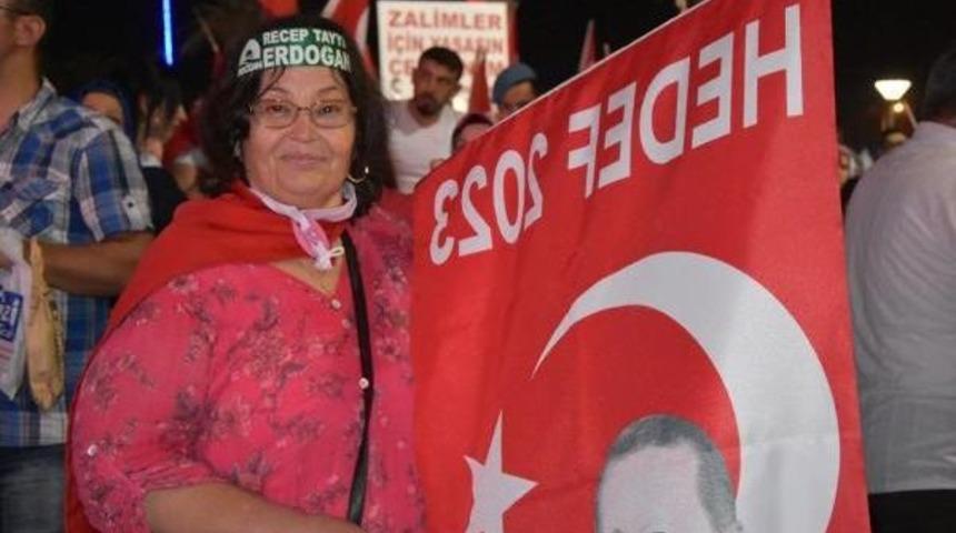 İzmir'de 15 Temmuz Demokrasi Ve Milli Birlik G&uuml;n&uuml; Coşkusu (2)