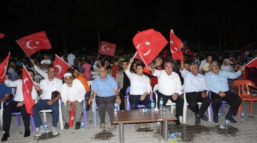 Samsat&rsquo;ta 15 Temmuz Coşkusu