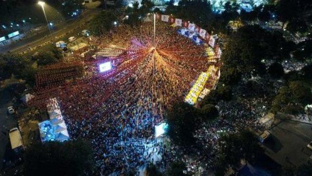 Gaziantep'te Binler, 'demokrasi Nöbeti'nde (2)