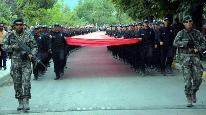 Karab&uuml;k'te 15 Temmuz Y&uuml;r&uuml;y&uuml;ş&uuml;