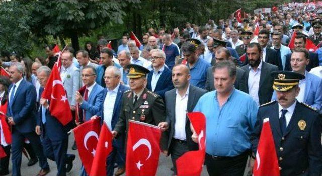 Karab&uuml;k te 15 Temmuz Y&uuml;r&uuml;y&uuml;ş&uuml; 1