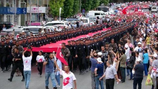 Karab&uuml;k te 15 Temmuz Y&uuml;r&uuml;y&uuml;ş&uuml; 3