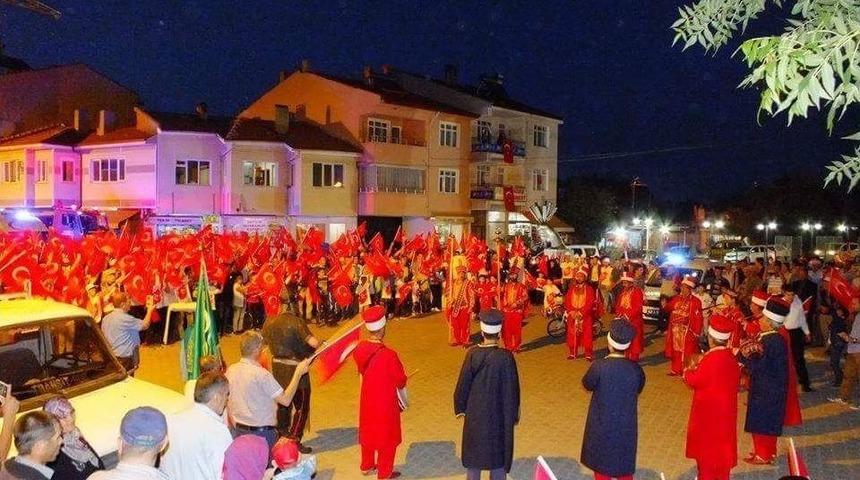 Aslanapa&rsquo;da 15 Temmuz Demokrasi Zaferi Ve Şehitleri Anna G&uuml;n&uuml;