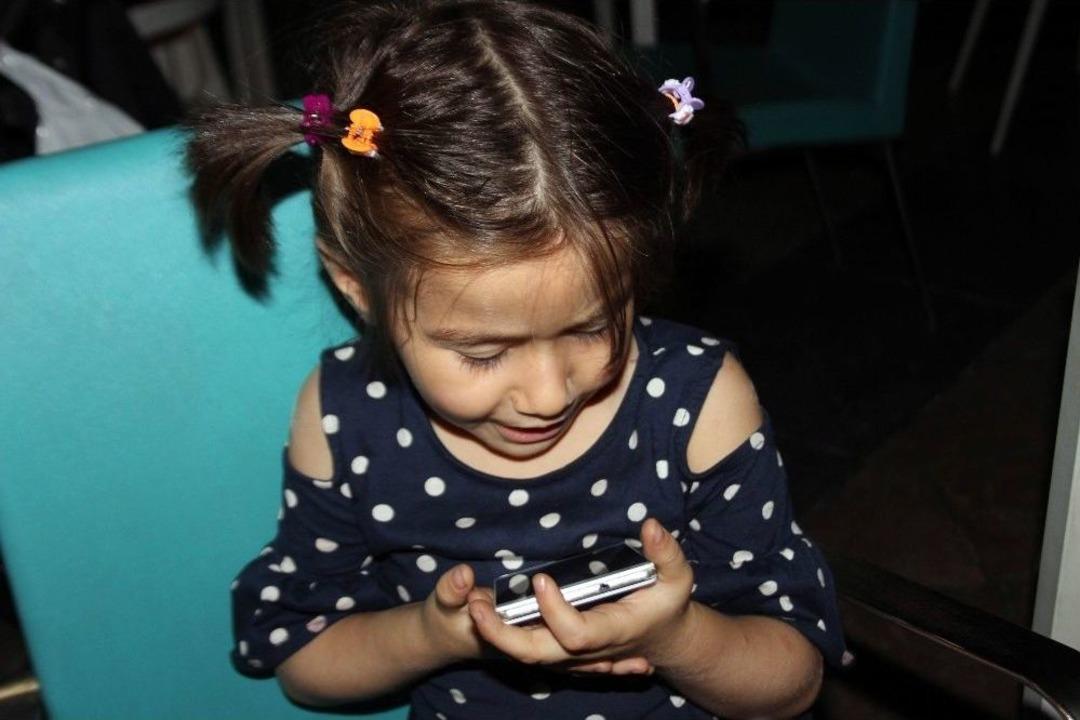 Erdoğan Sevdalısı Minikler Telefonda Erdoğan&rsquo;ın Sesi İle Karşılaşınca