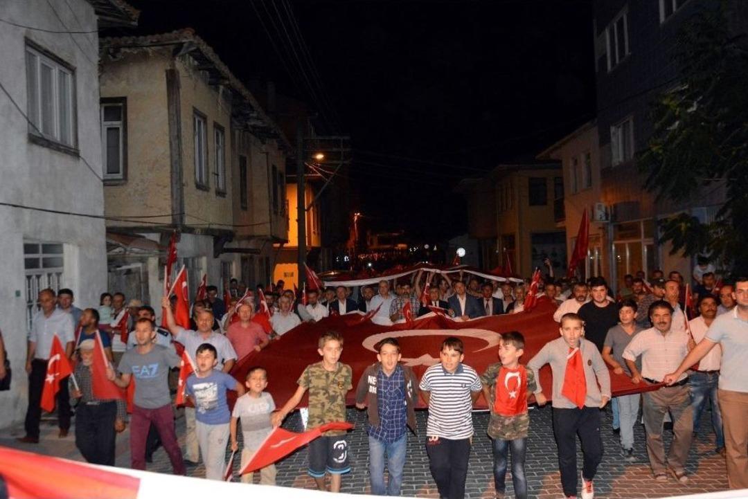Orhaneli 15 Temmuz Gecesi Binlerce Kişiyle Yine Meydandaydı