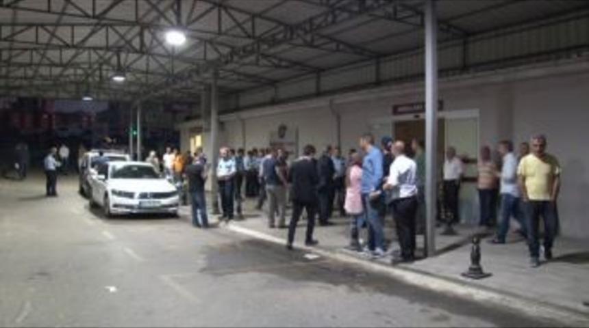 Tuzla&rsquo;da Polise Silahlı Saldırı: 1 Polis Yaralı