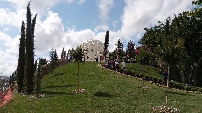 Şehitler Anıtı&rsquo;na Vatandaşlardan B&uuml;y&uuml;k İlgi