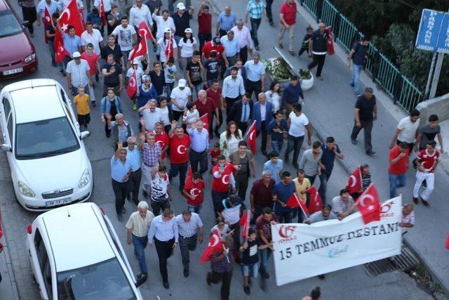 Develi’de 15 Temmuz İçin Anma Yürüyüşü Yapıldı