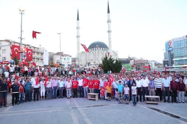 Develi’de 15 Temmuz İçin Anma Yürüyüşü Yapıldı