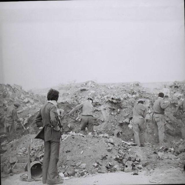 &Ccedil;akın, Kıbrıs Barış Harekatı Fotoğraflarını Mersin&rsquo;de Sergileyecek 1