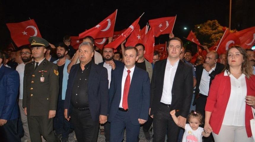 Birecik Sokağa D&ouml;k&uuml;ld&uuml;