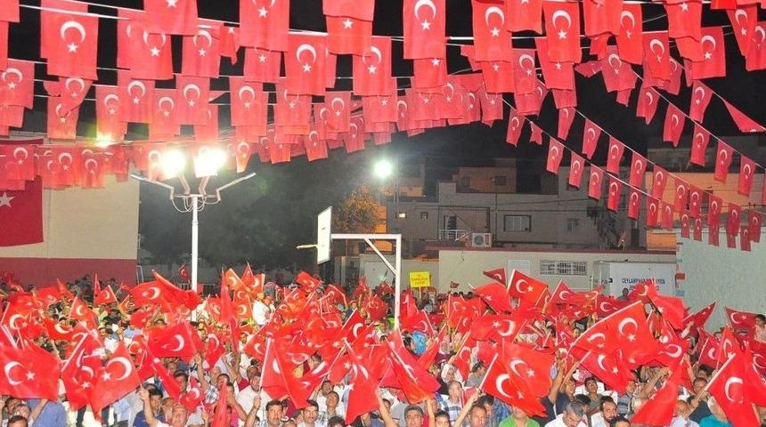 Ceylanpınar&rsquo;da 15 Temmuz Coşkusu