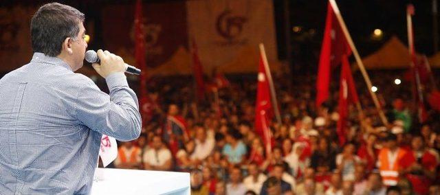 Fadıloğlu, Demokrasiye Sahip &Ccedil;ıkanlara Teşekk&uuml;r Etti 1