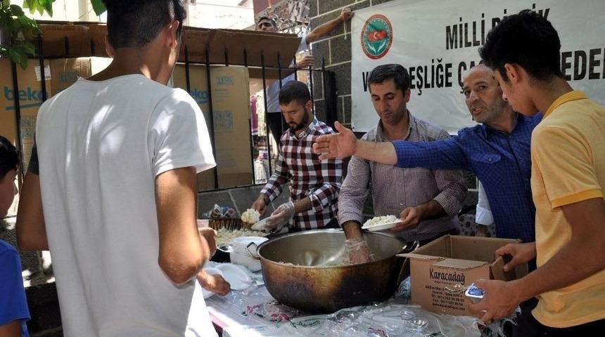 Milli Birlik Ve Kardeşliğe &Ccedil;ağrı Konfederasyonundan Bin Kişilik Yemek