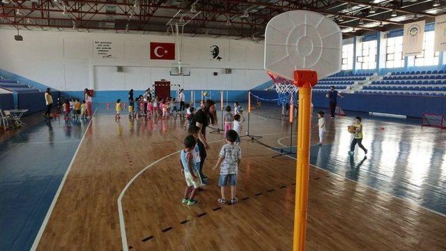 Minikler Spor Yapmanın Keyfini Yaşıyor