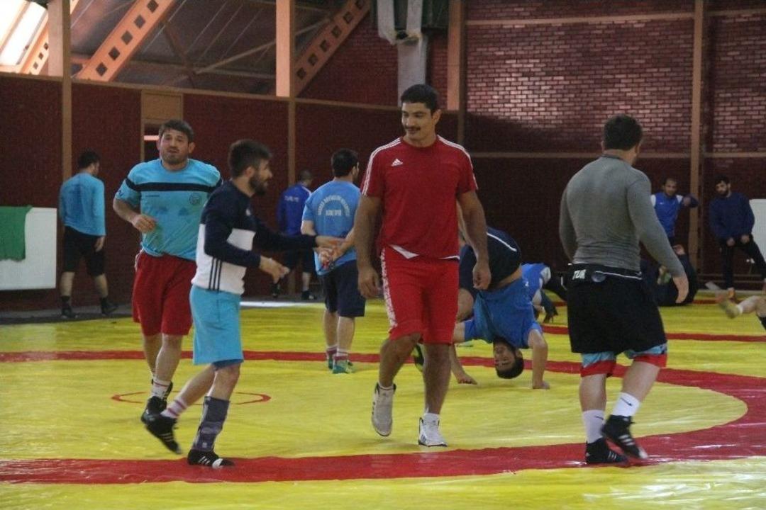 Taha Akg&uuml;l: &ldquo;&uuml;&ccedil;&uuml;nc&uuml; Kez D&uuml;nya Şampiyonu Olmak İstiyorum&rdquo;