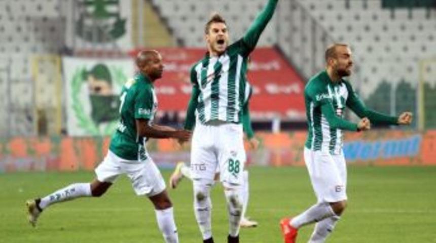 Bursaspor&rsquo;da Deniz Yılmaz Affedildi