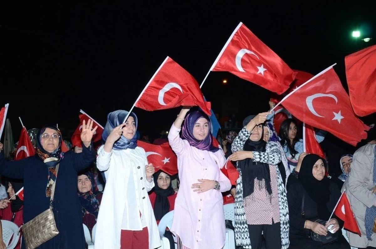 Darende&rsquo;de 15 Temmuz&rsquo;da Vatandaşlar Meydanları Doldurdu