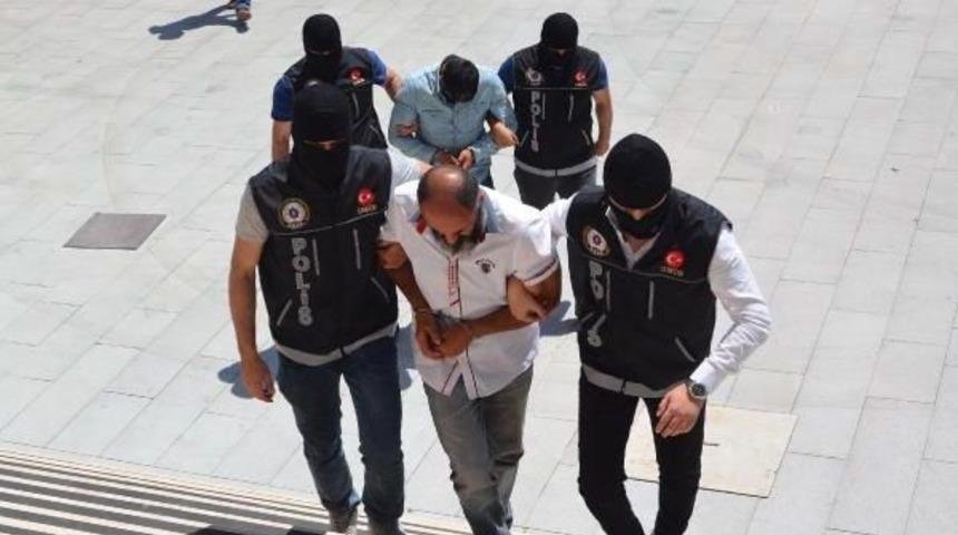 Karab&uuml;k'te Uyuşturucu Operasyonunda 5 Kişi Tutuklandı