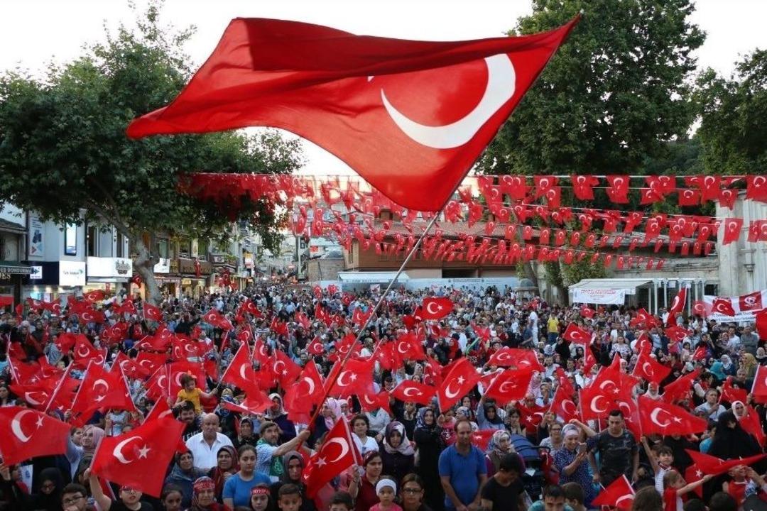 Ey&uuml;p 15 Temmuz&rsquo;da Yine Tek V&uuml;cut Oldu