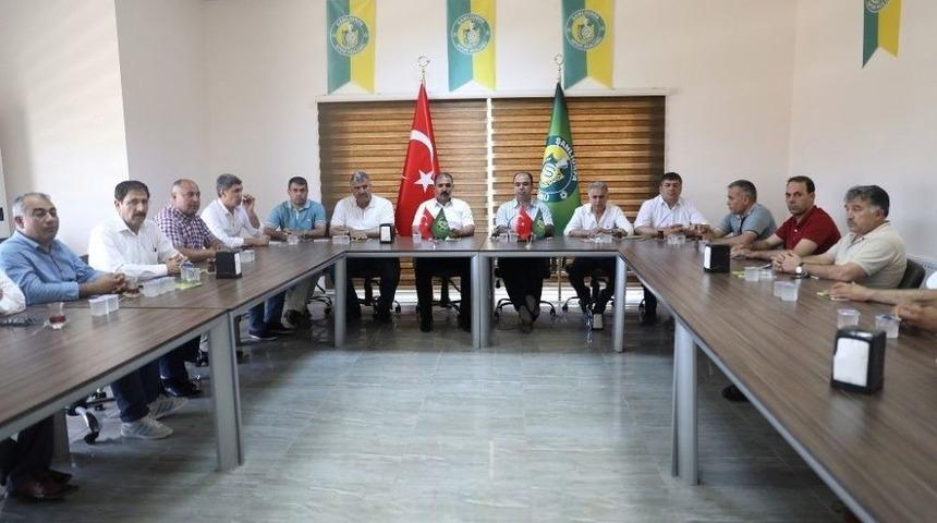 B&uuml;y&uuml;kşehir Belediye Başkanı Nihat &Ccedil;ift&ccedil;i&rsquo;den Şanlıurfaspor&rsquo;a Destek Ziyareti