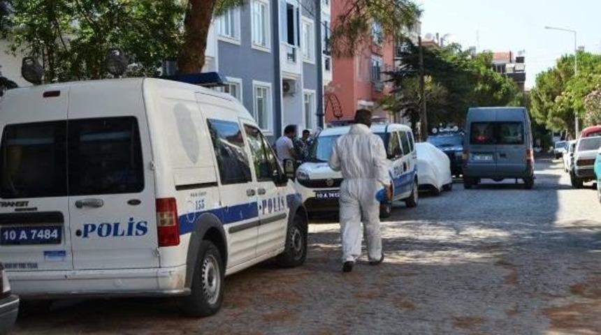 Ayvalık'ta Ş&uuml;pheli &Ouml;l&uuml;m