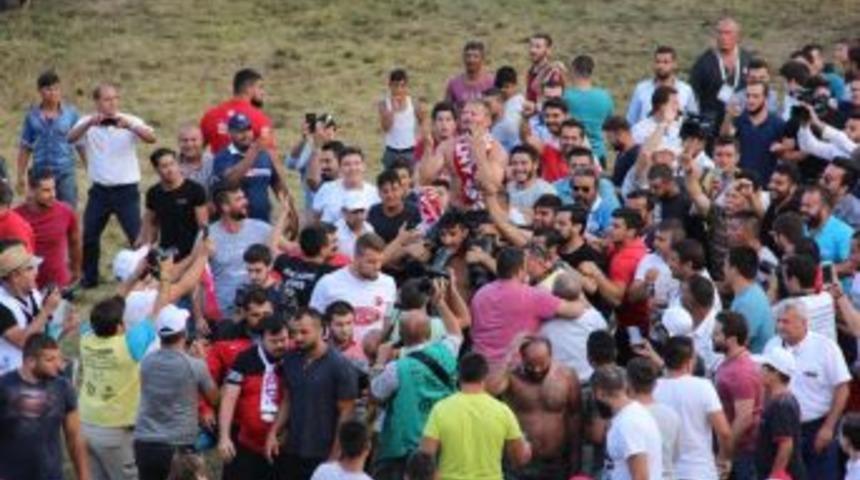 Altın Kemer &lsquo;altın&rsquo; Puanla Geldi