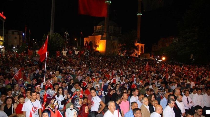 &Ccedil;erkezk&ouml;y&rsquo;de 15 Temmuz Ruhu Yaşatıldı