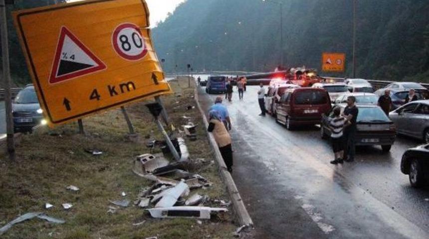 Tır Kazası Tem Otoyolu'nu Kapattı