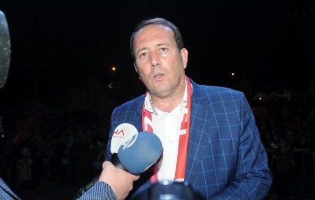 Eskişehir de Vilayet Meydanı nda 15 Temmuz Etkinliği (2) 3