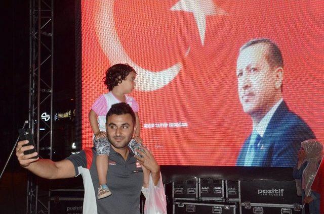 Zonguldak&rsquo;ta Demokrasi Ve Milli Birlik G&uuml;n&uuml; 1