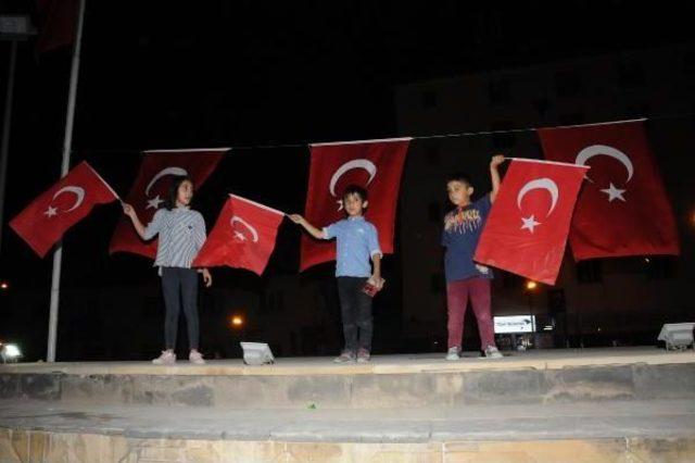 Hakkari Türkçe Ve Kürtçe Mevlit Okutuldu