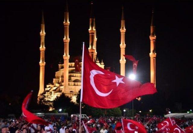 Adanalılar 15 Temmuz Şehitleri Ve Demokrasi I&ccedil;in N&ouml;bet Tuttu 1