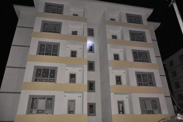 Tosya’da İntihar Etmek İsteyen Şahsı Emniyet Müdürü İkna Etti 1