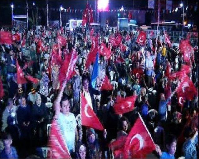 İstanbul da  demokrasi N&ouml;beti  Etkinliklerle S&uuml;rd&uuml; 1