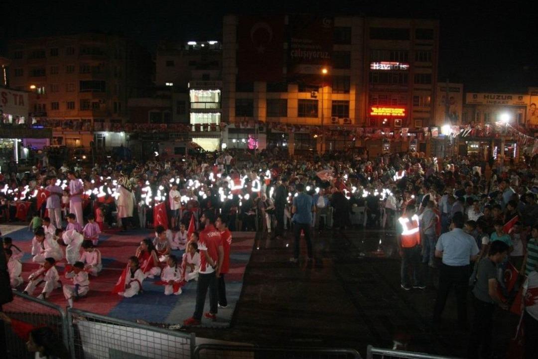 15 Temmuz Demokrasi Ve Milli Birlik G&uuml;n&uuml; Etkinliği S&uuml;r&uuml;yor