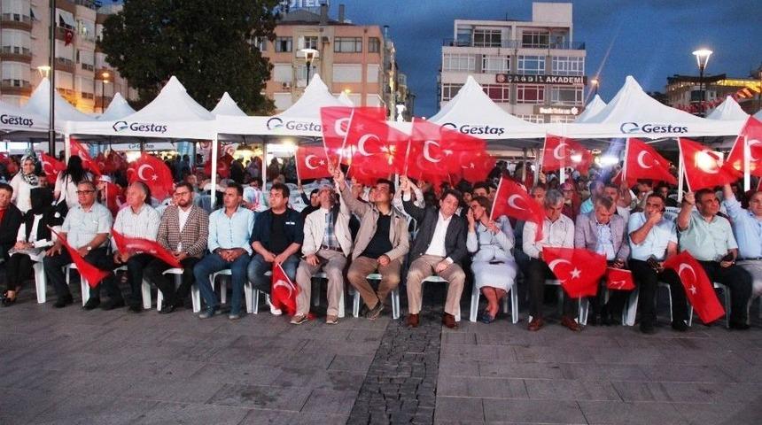 &Ccedil;anakkale&rsquo;de Vatandaşlar N&ouml;bet Tuttu
