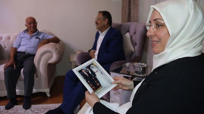 Bakan &Ouml;zhaseki, Nikahını Kıydığı &Ccedil;iftin Evine Misafir Oldu